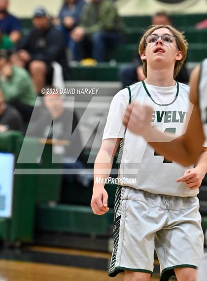 Thumbnail 1 in FR: University @ D'Evelyn photogallery.