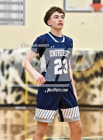 Thumbnail 3 in FR: University @ D'Evelyn photogallery.