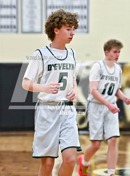 Thumbnail 1 in FR: University @ D'Evelyn photogallery.