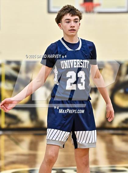 Thumbnail 2 in FR: University @ D'Evelyn photogallery.