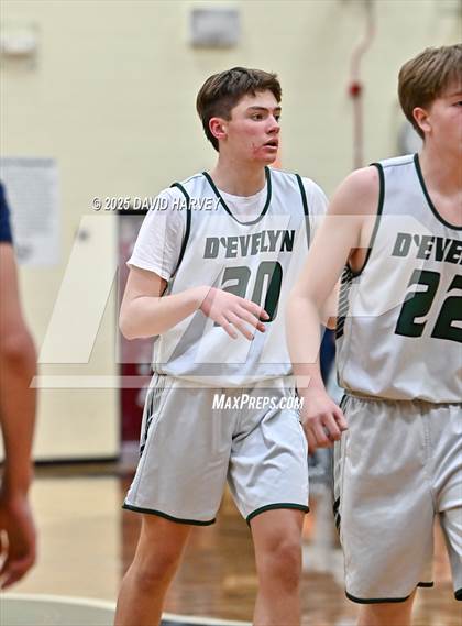 Thumbnail 1 in FR: University @ D'Evelyn photogallery.