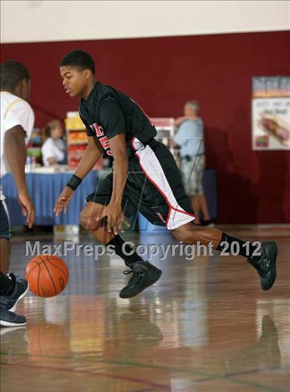 Thumbnail 1 in Desert Hot Springs vs A.B. Miller (MaxPreps Holiday Classic) photogallery.