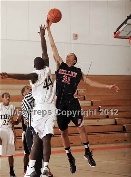 Thumbnail 2 in Desert Hot Springs vs A.B. Miller (MaxPreps Holiday Classic) photogallery.