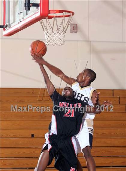 Thumbnail 3 in Desert Hot Springs vs A.B. Miller (MaxPreps Holiday Classic) photogallery.