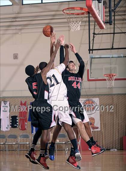 Thumbnail 1 in Desert Hot Springs vs A.B. Miller (MaxPreps Holiday Classic) photogallery.