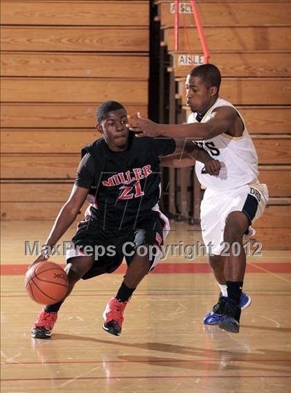Thumbnail 3 in Desert Hot Springs vs A.B. Miller (MaxPreps Holiday Classic) photogallery.