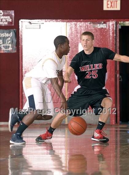 Thumbnail 1 in Desert Hot Springs vs A.B. Miller (MaxPreps Holiday Classic) photogallery.