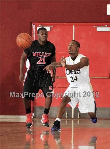 Thumbnail 3 in Desert Hot Springs vs A.B. Miller (MaxPreps Holiday Classic) photogallery.