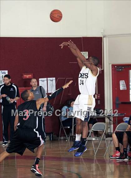 Thumbnail 2 in Desert Hot Springs vs A.B. Miller (MaxPreps Holiday Classic) photogallery.