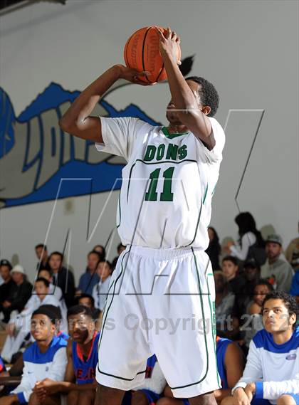 Thumbnail 2 in Cardinal Hayes vs. Harvard-Westlake (MaxPreps Holiday Classic) photogallery.