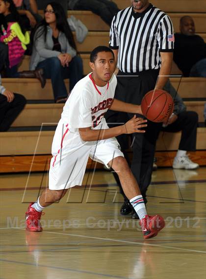 Thumbnail 3 in Cardinal Hayes vs. Harvard-Westlake (MaxPreps Holiday Classic) photogallery.