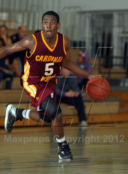 Thumbnail 3 in Cardinal Hayes vs. Harvard-Westlake (MaxPreps Holiday Classic) photogallery.