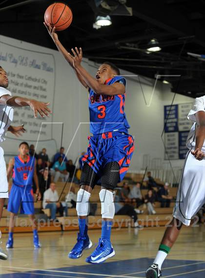 Thumbnail 3 in Cardinal Hayes vs. Harvard-Westlake (MaxPreps Holiday Classic) photogallery.