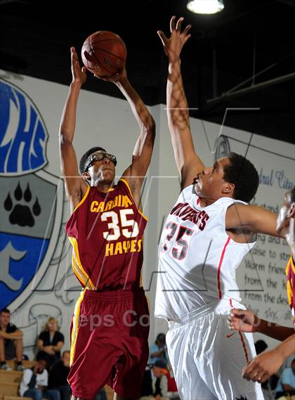 Thumbnail 1 in Cardinal Hayes vs. Harvard-Westlake (MaxPreps Holiday Classic) photogallery.