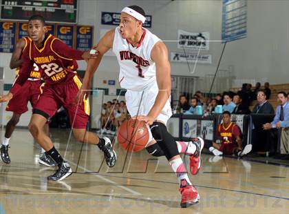 Thumbnail 2 in Cardinal Hayes vs. Harvard-Westlake (MaxPreps Holiday Classic) photogallery.