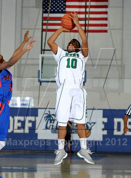 Thumbnail 2 in Cardinal Hayes vs. Harvard-Westlake (MaxPreps Holiday Classic) photogallery.