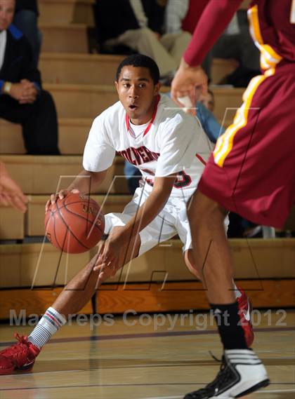 Thumbnail 3 in Cardinal Hayes vs. Harvard-Westlake (MaxPreps Holiday Classic) photogallery.