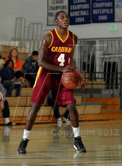 Thumbnail 2 in Cardinal Hayes vs. Harvard-Westlake (MaxPreps Holiday Classic) photogallery.