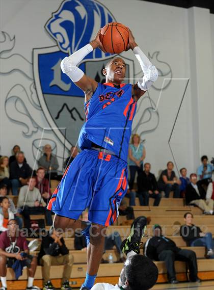 Thumbnail 1 in Cardinal Hayes vs. Harvard-Westlake (MaxPreps Holiday Classic) photogallery.