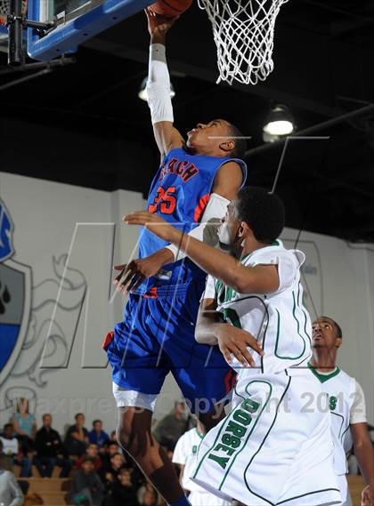 Thumbnail 1 in Cardinal Hayes vs. Harvard-Westlake (MaxPreps Holiday Classic) photogallery.