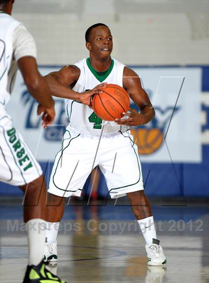 Thumbnail 3 in Cardinal Hayes vs. Harvard-Westlake (MaxPreps Holiday Classic) photogallery.