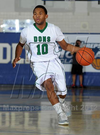 Thumbnail 1 in Cardinal Hayes vs. Harvard-Westlake (MaxPreps Holiday Classic) photogallery.