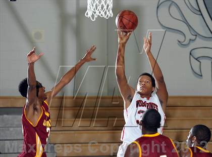 Thumbnail 2 in Cardinal Hayes vs. Harvard-Westlake (MaxPreps Holiday Classic) photogallery.