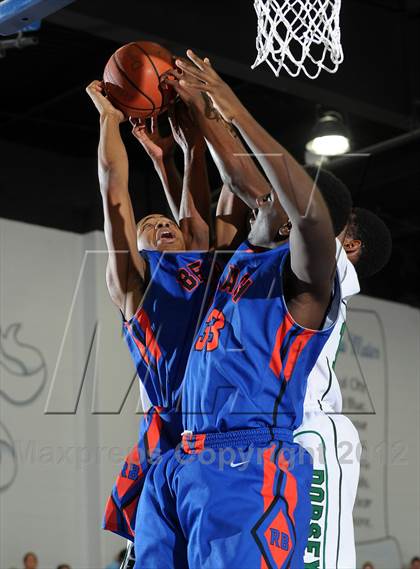 Thumbnail 1 in Cardinal Hayes vs. Harvard-Westlake (MaxPreps Holiday Classic) photogallery.