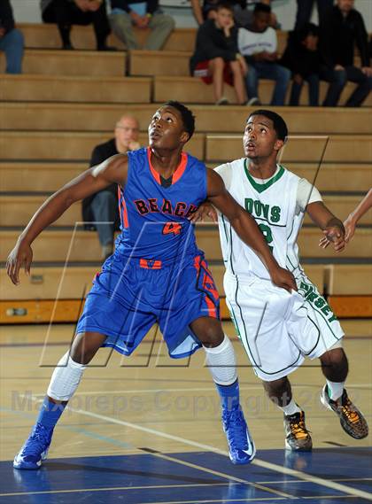Thumbnail 1 in Cardinal Hayes vs. Harvard-Westlake (MaxPreps Holiday Classic) photogallery.