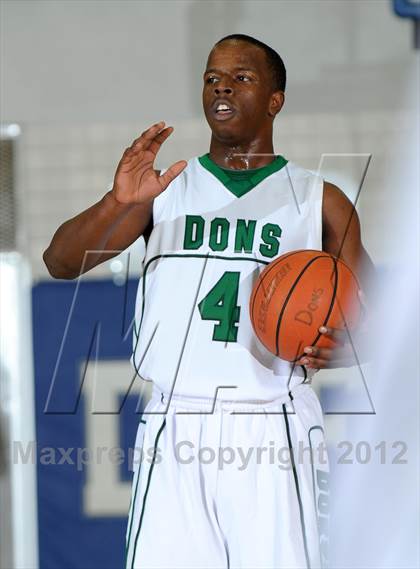 Thumbnail 1 in Cardinal Hayes vs. Harvard-Westlake (MaxPreps Holiday Classic) photogallery.