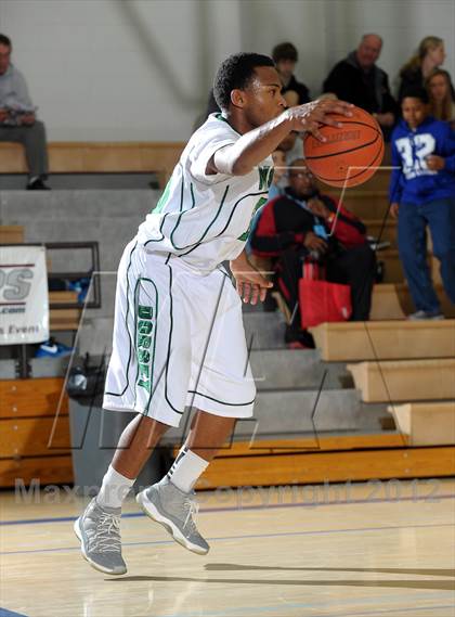Thumbnail 2 in Cardinal Hayes vs. Harvard-Westlake (MaxPreps Holiday Classic) photogallery.
