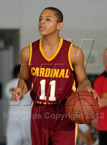 Thumbnail 3 in Cardinal Hayes vs. Harvard-Westlake (MaxPreps Holiday Classic) photogallery.