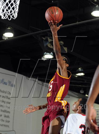 Thumbnail 1 in Cardinal Hayes vs. Harvard-Westlake (MaxPreps Holiday Classic) photogallery.