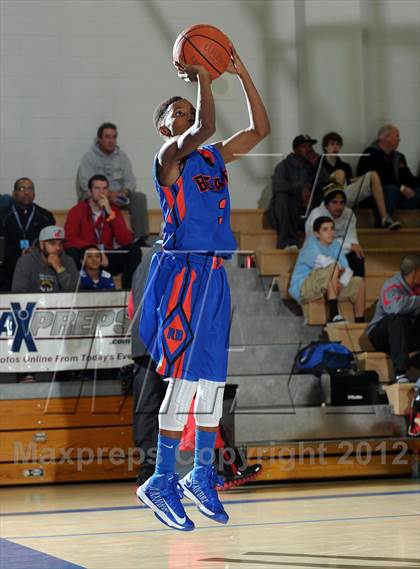 Thumbnail 1 in Cardinal Hayes vs. Harvard-Westlake (MaxPreps Holiday Classic) photogallery.