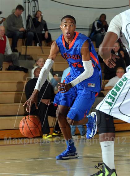 Thumbnail 3 in Cardinal Hayes vs. Harvard-Westlake (MaxPreps Holiday Classic) photogallery.