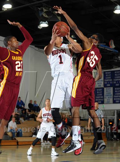 Thumbnail 2 in Cardinal Hayes vs. Harvard-Westlake (MaxPreps Holiday Classic) photogallery.