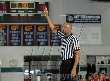 Thumbnail 2 in Cardinal Hayes vs. Harvard-Westlake (MaxPreps Holiday Classic) photogallery.