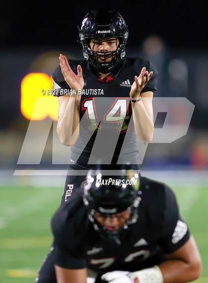 Thumbnail 2 in Polynesian Bowl (Team Mauka vs Team Makai) photogallery.
