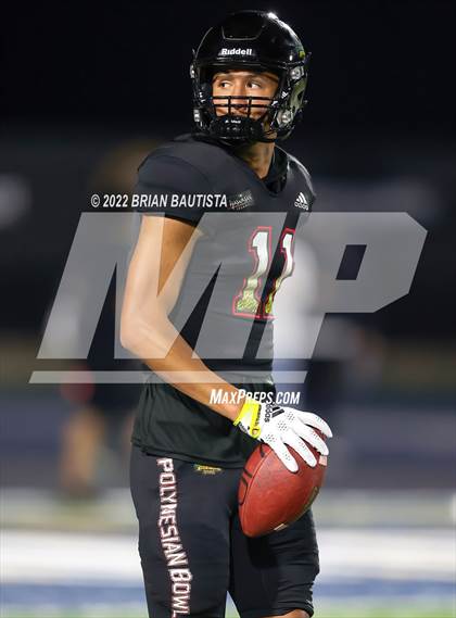 Thumbnail 2 in Polynesian Bowl (Team Mauka vs Team Makai) photogallery.