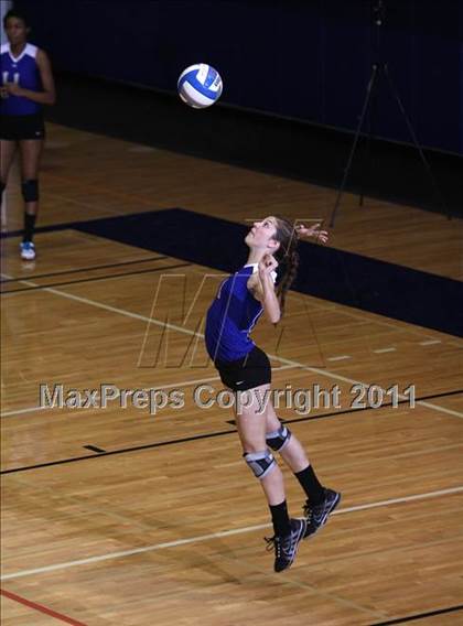 Thumbnail 1 in Frontier vs Webster Schroeder (NYSPHSAA Class AA Semifinal) photogallery.