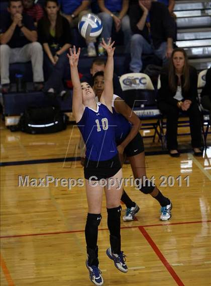 Thumbnail 2 in Frontier vs Webster Schroeder (NYSPHSAA Class AA Semifinal) photogallery.