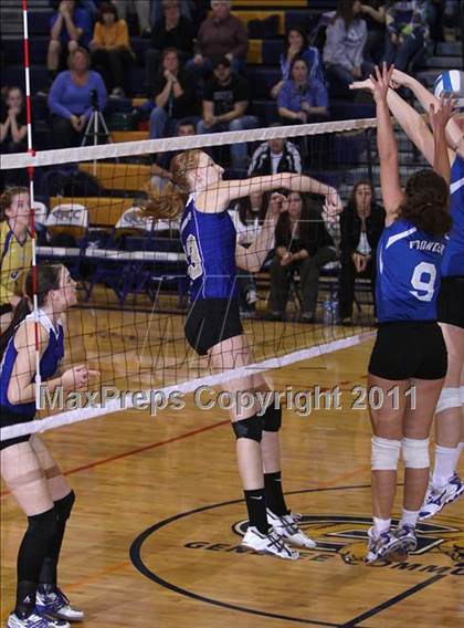 Thumbnail 3 in Frontier vs Webster Schroeder (NYSPHSAA Class AA Semifinal) photogallery.