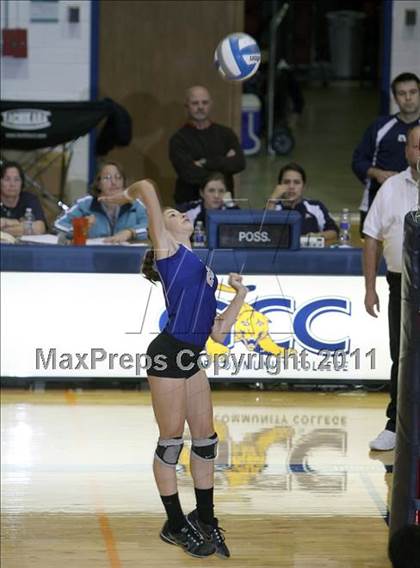 Thumbnail 1 in Frontier vs Webster Schroeder (NYSPHSAA Class AA Semifinal) photogallery.