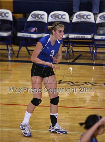 Thumbnail 1 in Frontier vs Webster Schroeder (NYSPHSAA Class AA Semifinal) photogallery.