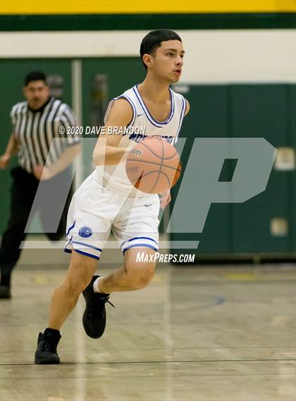 Thumbnail 2 in Simi Valley vs. Northridge Academy photogallery.