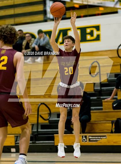 Thumbnail 2 in Simi Valley vs. Northridge Academy photogallery.