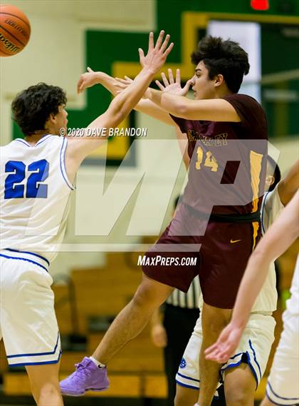 Thumbnail 1 in Simi Valley vs. Northridge Academy photogallery.