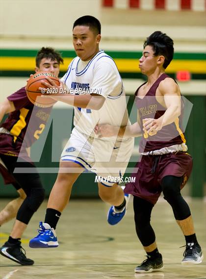 Thumbnail 3 in Simi Valley vs. Northridge Academy photogallery.