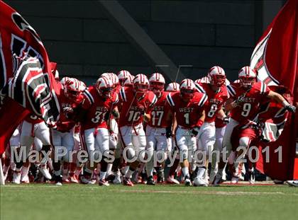 Thumbnail 3 in Lakota West vs. La Salle (Skyline Crosstown Showdown) photogallery.