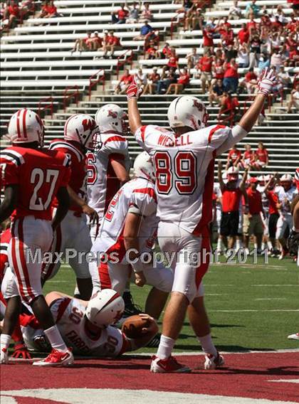 Thumbnail 3 in Lakota West vs. La Salle (Skyline Crosstown Showdown) photogallery.